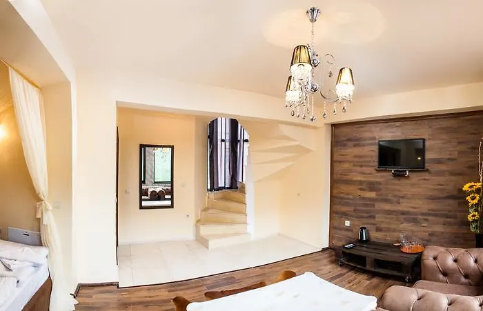 וילה Boriki Complex פמפורובו